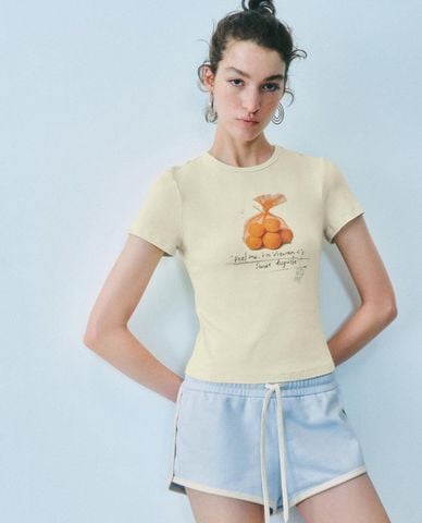  URBAN REVIVO - Áo thun nữ cổ tròn tay ngắn Printed 
