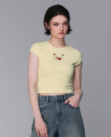  URBAN REVIVO - Áo croptop nữ cổ tròn tay ngắn phom ôm 