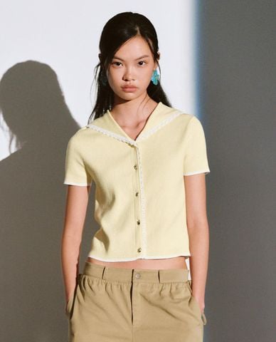  URBAN REVIVO - Áo dệt kim nữ tay ngắn cổ bẻ viền ren 