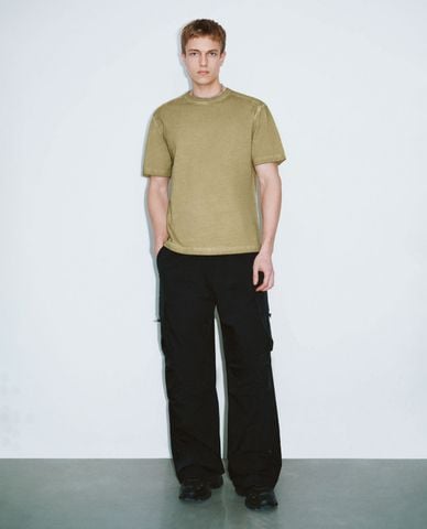  URBAN REVIVO - Áo thun nam cổ tròn tay ngắn 