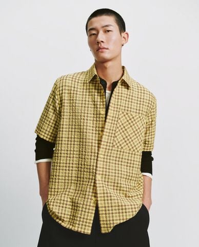  URBAN REVIVO - Áo sơ mi nam cổ bẻ tay ngắn sọc caro 