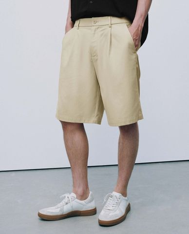  URBAN REVIVO - Quần short nam ngang gối dáng suông 