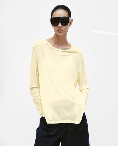  URBAN REVIVO - Áo thun nữ cổ tròn tay dài phom rộng 