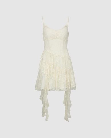  URBAN REVIVO - Đầm hai dây mini xếp tầng phối tua rua 