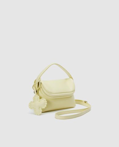  URBAN REVIVO - Túi đeo vai nữ phom chữ nhật phối charm 