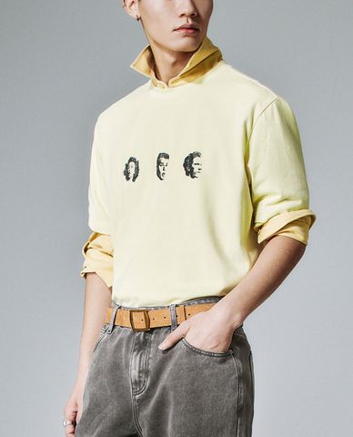  URBAN REVIVO - Áo thun nam cổ tròn tay ngắn hiện đại 