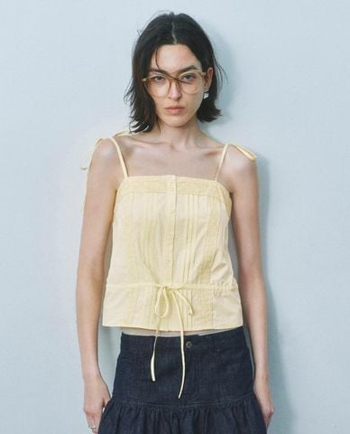  URBAN REVIVO - Áo hai dây nữ viền ren thắt nơ 