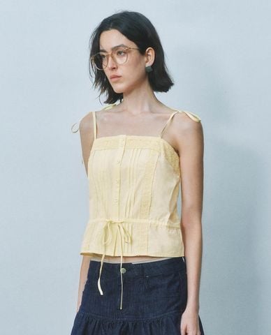  URBAN REVIVO - Áo hai dây nữ viền ren thắt nơ 