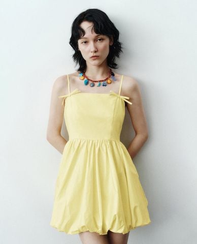  URBAN REVIVO - Đầm hai dây mini dáng phồng 