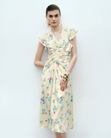  URBAN REVIVO - Đầm midi cổ V phối họa tiết Floral 