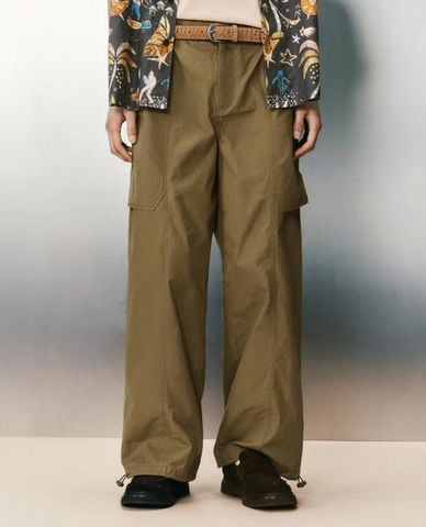  URBAN REVIVO - Quần nam ống rộng lưng thun 