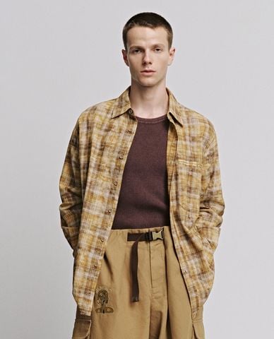  URBAN REVIVO - Áo sơ mi nam tay dài kẻ caro 