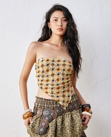  URBAN REVIVO - Áo kiểu nữ cúp ngực họa tiết hoa 