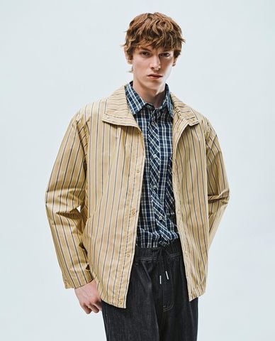  URBAN REVIVO - Áo khoác sơ mi nam cổ cao tay dài kẻ sọc 