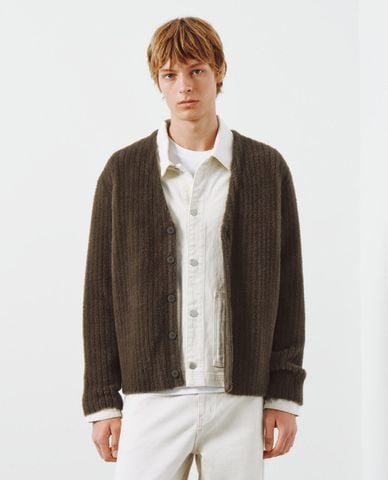  URBAN REVIVO - Áo khoác cardigan nam cổ V tay dài lông mịn 