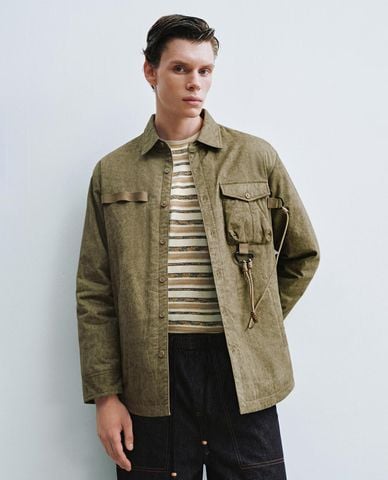  URBAN REVIVO - Áo khoác sơ mi nam tay dài phối dây móc 