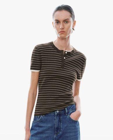  URBAN REVIVO - Áo dệt kim nữ cổ henley tay ngắn kẻ sọc 