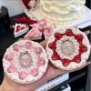 Phấn phủ nén mịn mờ lỗ chân lông Strawberry Cupid Flower Knows 01