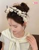Xược phồng chấm bi nơ đen trắng