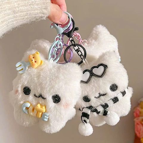 Móc khóa gấu trắng love