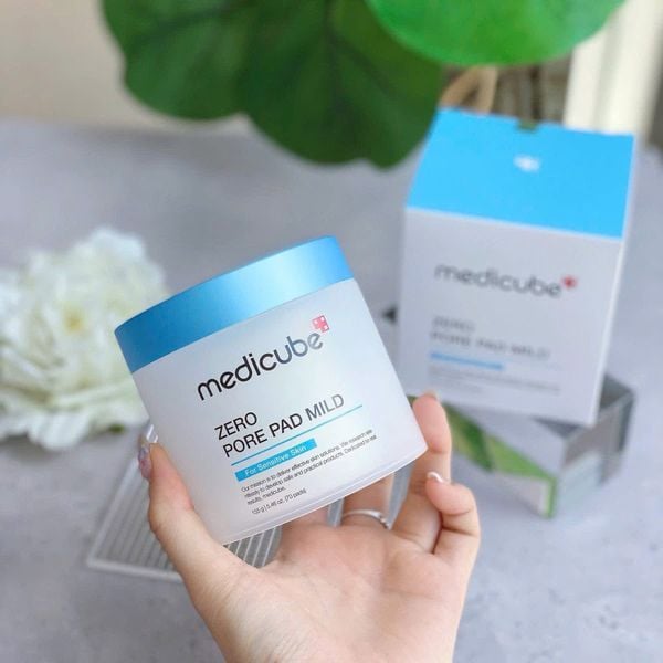 Toner Pad Sạch Lỗ Chân Lông, Dành Cho Da Nhạy Cảm Medicube Zero Pore Pad Mild (70 Miếng)