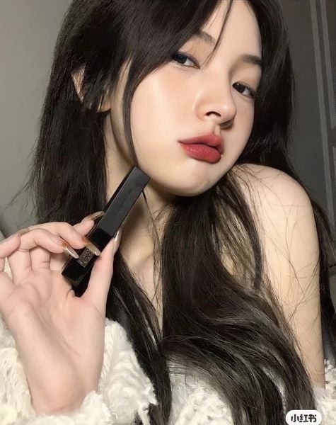 Son Thỏi YSL The Slim Velvet Radical Matte Lipstick  302 Brown No Way Back: Hồng Đỏ Đất