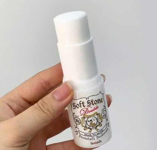 Lăn Khử Mùi Deonatulle Đá Khoáng Hương Bạc Hà Cho Nam 20g Soft Stone W Double Deodorant for Men