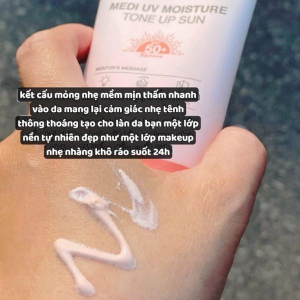 Kem chống nắng Dr.G Medi UV Moisture Tone Up Sun Spf 50+ 50ml