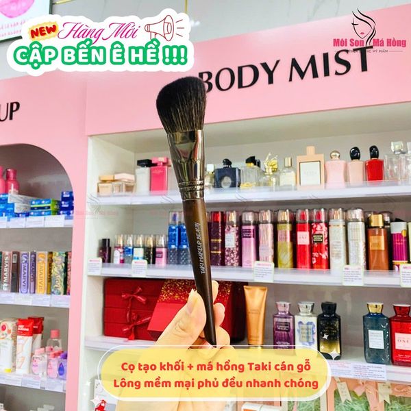 Cọ Taki Makeup Tạo Khối + má hồng Lông Thú L02 - Đầu Xéo