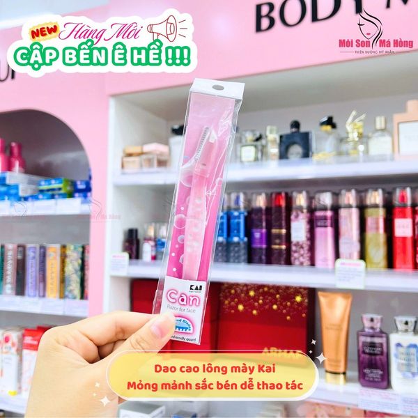 Dao Cạo Lông Mày KAI Lưỡi Đơn Màu Ngẫu Nhiên 1 Cây
