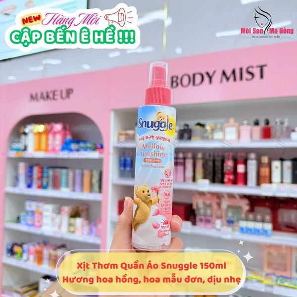 Xịt Thơm Quần Áo Snuggle 150ml