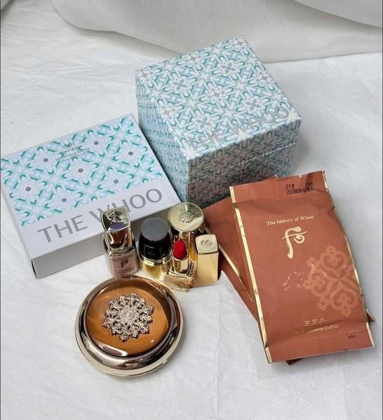 [Kèm Lõi và Cọ ] Set Phấn Nước Tái Sinh Whoo Cheongidan Radiant Essence Cushion SPF50+/PA+++ 15gx2