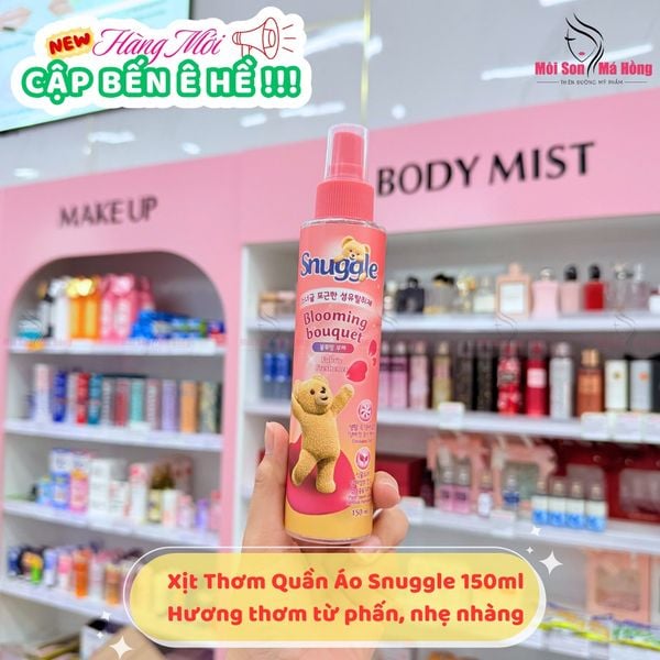 Xịt Thơm Quần Áo Snuggle 150ml