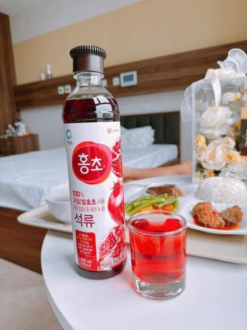 Nước Giấm Uống Daesang Hỗ Trợ Giảm Cân Hương Lựu 900ml.