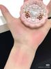 Phấn Má The Sweetie Bear Flower Knows 03 Hoa Hồng Rose: Hồng tro MLBB, dễ phối nhiều makeup look.