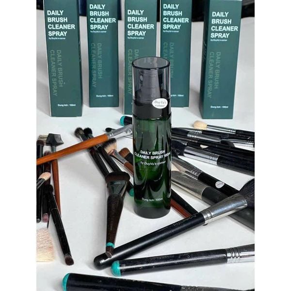 Dung Dịch Xịt Giặt Cọ Khô Daily Brush by DuyVu's Corner Nước Làm Sạch Cọ 100ml