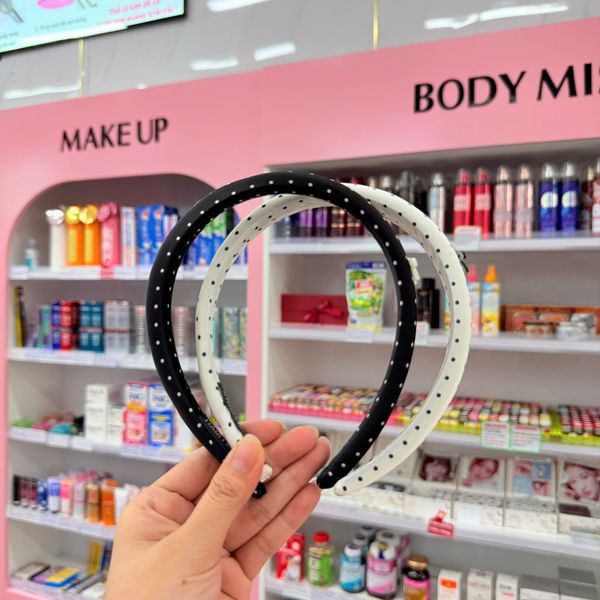 Bờm xốp chấm bi đen trắng đính nơ