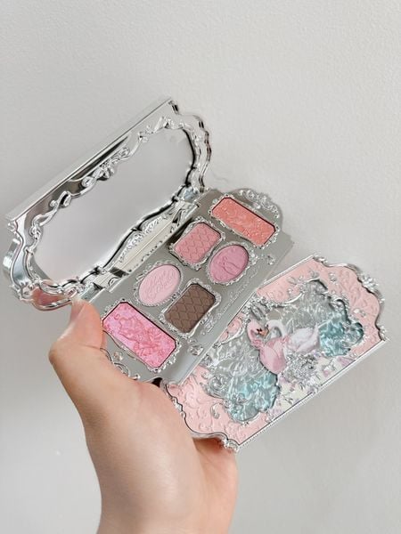 Phấn Mắt Thiên Nga Swan Ballet Flower Knows #03 Pink Swan