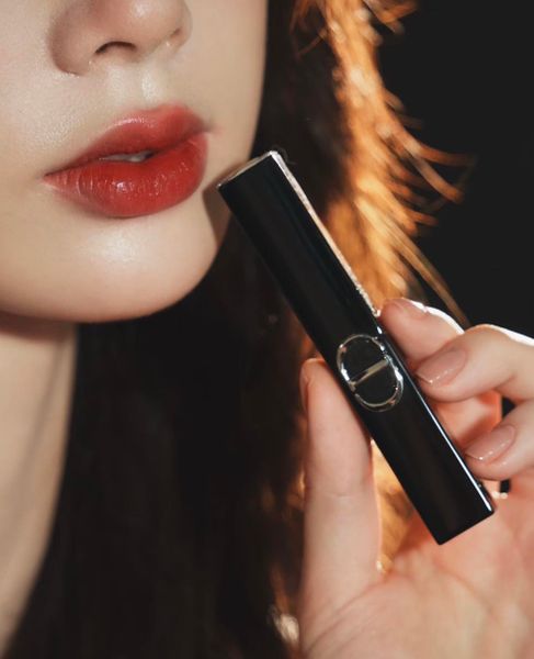 Son Highend Dior Rouge On Stage Lipstick #550 Red Shock