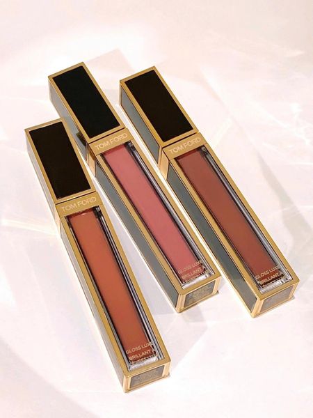 Son Bóng Tom Ford Gloss Luxe Lip 04 Exquise Màu Đỏ Đất
