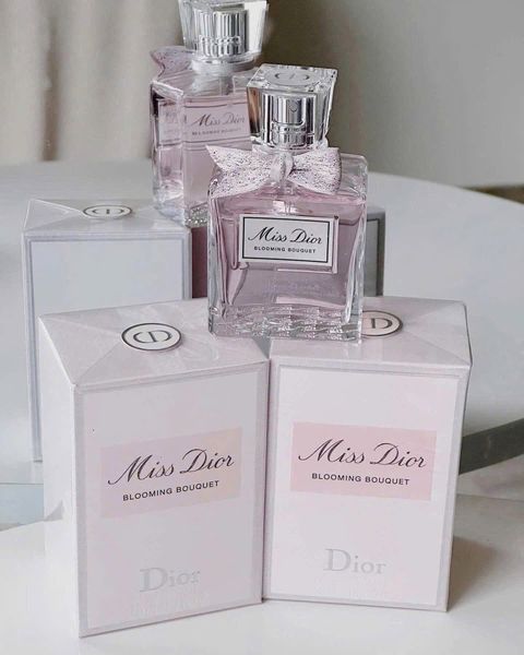Nước hoa CHRISTIAN DIOR Miss Dior Blooming Bouquet