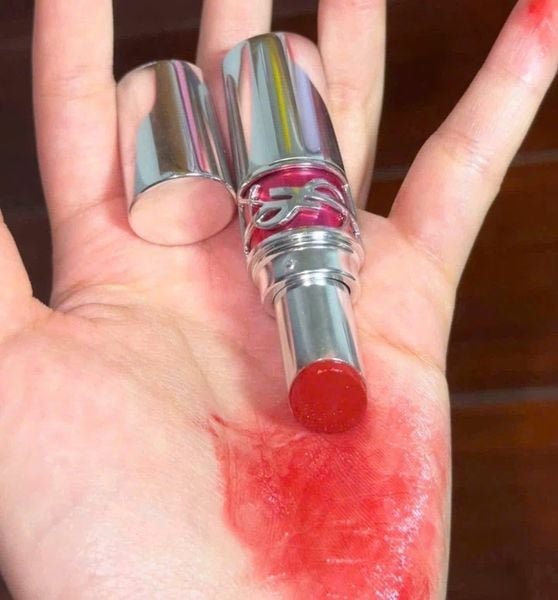Son YSL Loveshine Candy Glaze Lip Gloss Stick 11 Red Thrill – Đỏ Hồng Cam