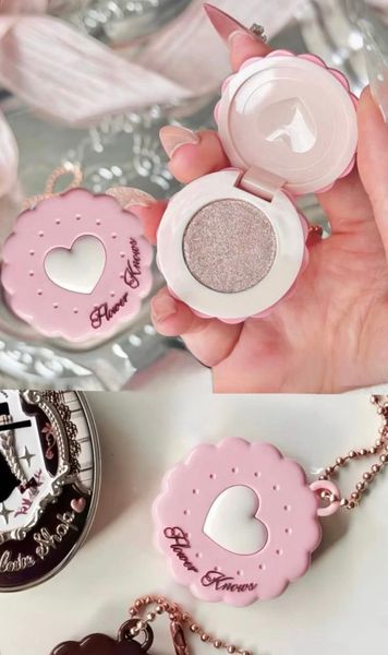 Móc Khoá Nhũ Kỉ Niệm Sweetie Bear Trái Tim Flower Knows