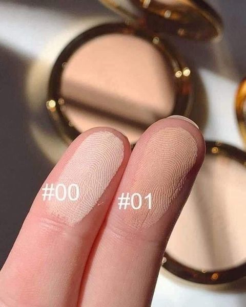 Phấn Phủ Gucci Matte Powder Blurring & Mattifying Tinted Powder 10G #00