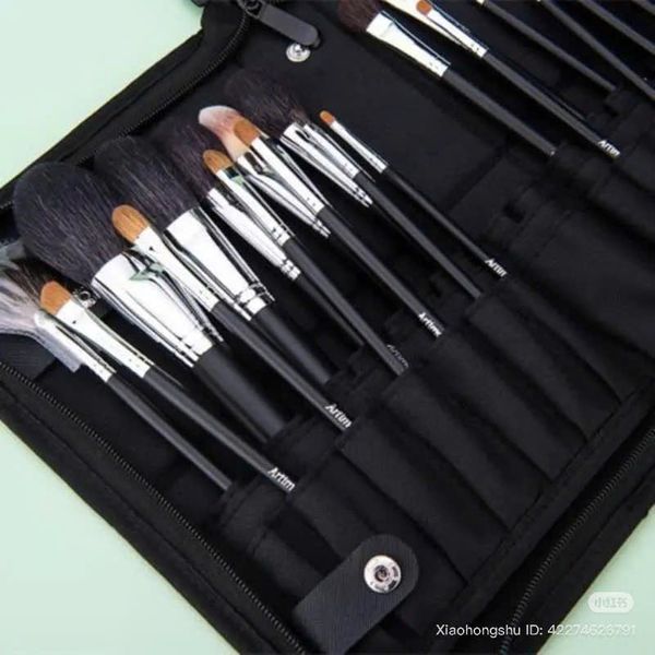 Bao Da Đựng Cọ Trang Điểm Gấp Gọn 29 Lỗ Màu Đen