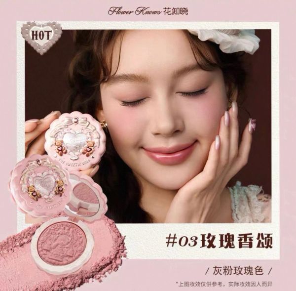 Phấn Má The Sweetie Bear Flower Knows 03 Hoa Hồng Rose: Hồng tro MLBB, dễ phối nhiều makeup look.