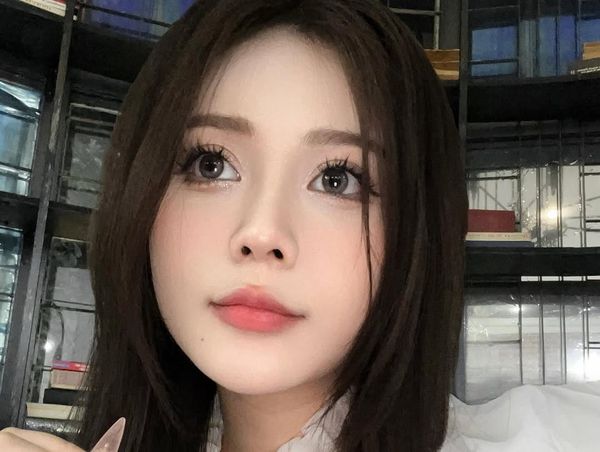Vivimoon 1 bên Lens cho mắt thở 6 tháng Cherry - 0 độ