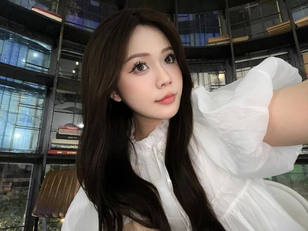 Vivimoon 1 bên Lens cho mắt thở 6 tháng Cherry - 0 độ