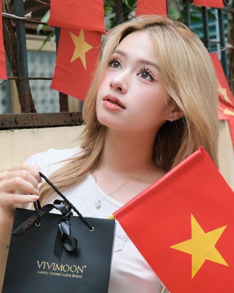 Vivimoon 1 bên Lens cho mắt thở 6 tháng Cherry - 0 độ