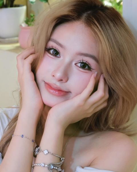 Vivimoon 1 bên Lens cho mắt thở 6 tháng Cherry - 0 độ